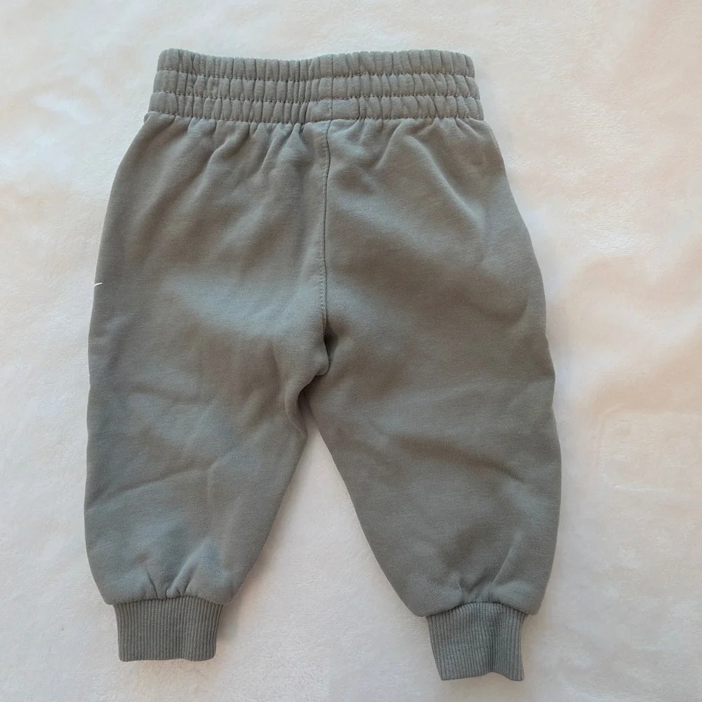 Nike Jogger Sweatpants Kids 12M Grey Excellent Fleece Logo M350-G3F 324